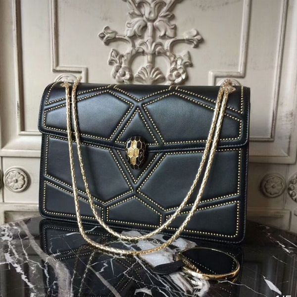 2020 new chain bag leather snakeshead bag lock single shoulder diagonal span bag female fashion, Black;red
2020 new chain bag leather snakeshead bag lock single shoulder diagonal span bag female fashion, Black;red