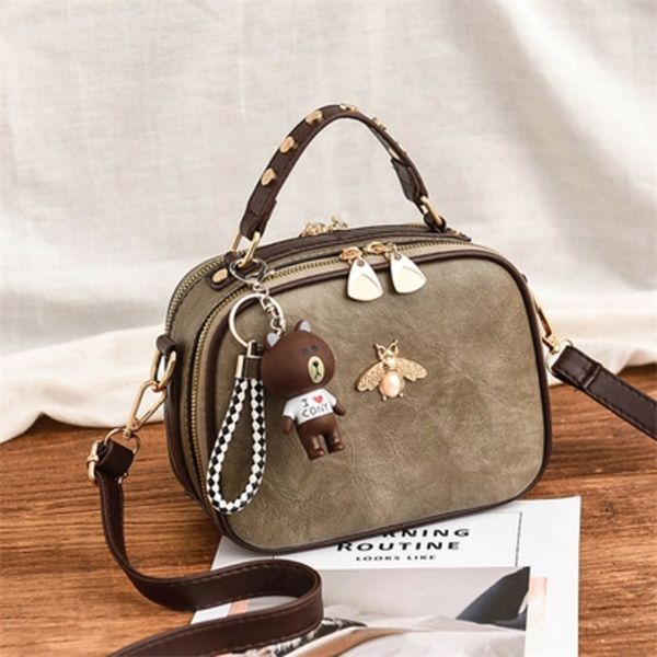 lady's bag pu leather handbags casual purses and handbag shoulder crossbody for women bee zipper female bags c1223
lady's bag pu leather handbags casual purses and handbag shoulder crossbody for women bee zipper female bags c1223
