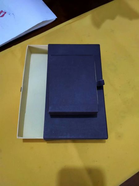 the most fashionable way to carry wallet, card and coin famous design men's leather wallet card holder long-term business
the most fashionable way to carry wallet, card and coin famous design men's leather wallet card holder long-term business