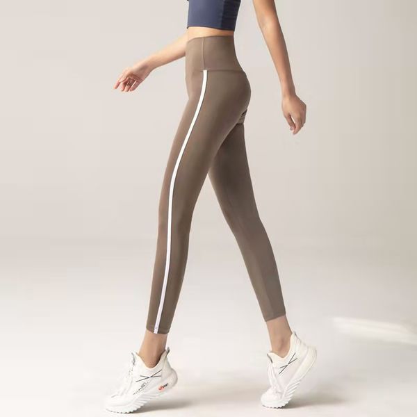 nude feeling hip lifting yoga pants women's nine point high waist skin elastic feet running fitness pants, White;red
nude feeling hip lifting yoga pants women's nine point high waist skin elastic feet running fitness pants, White;red