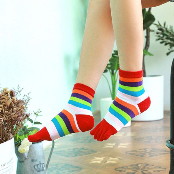 finger cotton thread striped middle tube four seasons high waist women's five toe stockings, Black;white
finger cotton thread striped middle tube four seasons high waist women's five toe stockings, Black;white