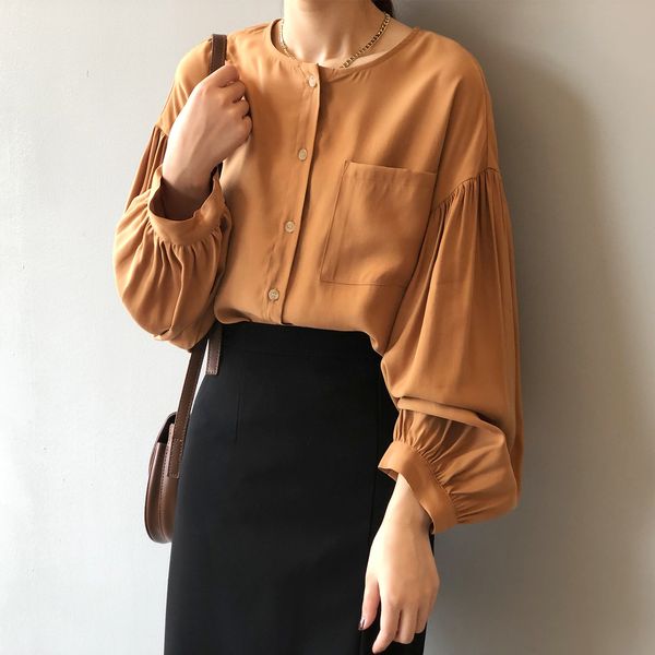 2021 outono novas blusas femininas o-pescoo lanterna manga estilo oversized saias casual cor slida s feminino design solto camisa, White
2021 outono novas blusas femininas o-pescoo lanterna manga estilo oversized saias casual cor slida s feminino design solto camisa, White