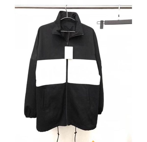 2020 european fashion stitching letter printing loose wild casual jacket cotton paris men and women fashion black jacket, Black;brown
2020 european fashion stitching letter printing loose wild casual jacket cotton paris men and women fashion black jacket, Black;brown