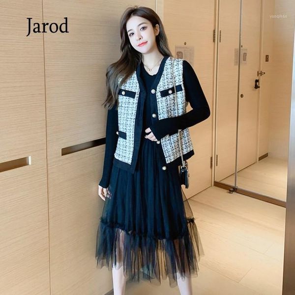sweet mesh patchwork knitting dress 2 piece set women fall winter women tweed vest coat+long sleeve mesh long dress suit1, Gray
sweet mesh patchwork knitting dress 2 piece set women fall winter women tweed vest coat+long sleeve mesh long dress suit1, Gray