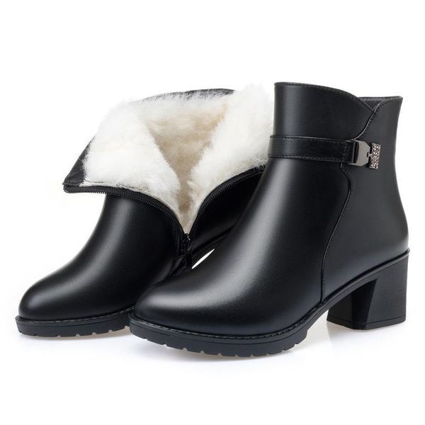 boots elegant fashion women snow ankle full genuine leather plus plush / wool winter shoes woman size 43, Black
boots elegant fashion women snow ankle full genuine leather plus plush / wool winter shoes woman size 43, Black