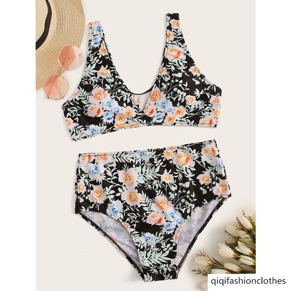 2021 new fashion color matching printing triangle high waist bikini swimsuit for women, White;black
2021 new fashion color matching printing triangle high waist bikini swimsuit for women, White;black