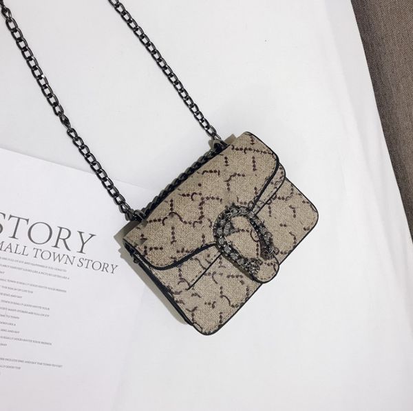 designer kids handbag letter chain girls bag messenger princess children metal printed single shoulder mini bag women f7071 taqph, Red;black
designer kids handbag letter chain girls bag messenger princess children metal printed single shoulder mini bag women f7071 taqph, Red;black