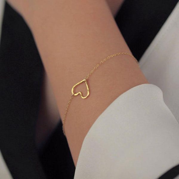 simple elegant hollow love heart charm bracelets women vintage temperament alloy geometric chain bracelet party jewelry gift, Golden;silver
simple elegant hollow love heart charm bracelets women vintage temperament alloy geometric chain bracelet party jewelry gift, Golden;silver