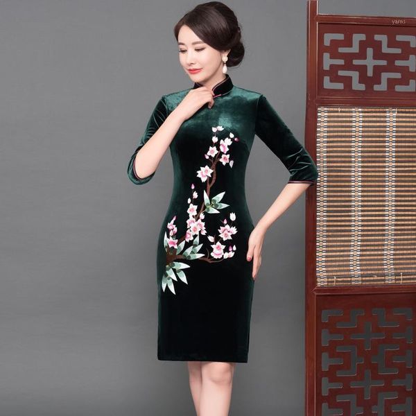 green exquisite velour cheongsam chinese women mandarin collar slim qipao dresses half sleeve embroidery flower vestidos1, Red
green exquisite velour cheongsam chinese women mandarin collar slim qipao dresses half sleeve embroidery flower vestidos1, Red