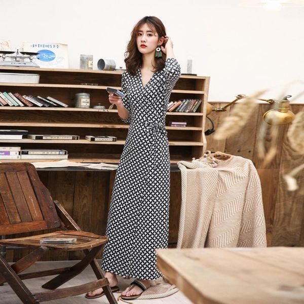 dress korean printing black and white woman long vintage polyester fibers (polyest spring pleated dresses1, Black;gray
dress korean printing black and white woman long vintage polyester fibers (polyest spring pleated dresses1, Black;gray