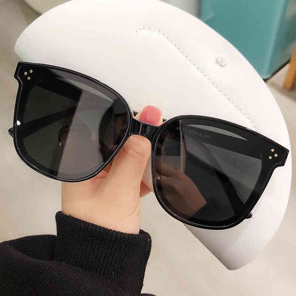 sunglasses 2021 plain and generous quality korean gm sunshade personalized anti uv polarized for men women, White;black
sunglasses 2021 plain and generous quality korean gm sunshade personalized anti uv polarized for men women, White;black