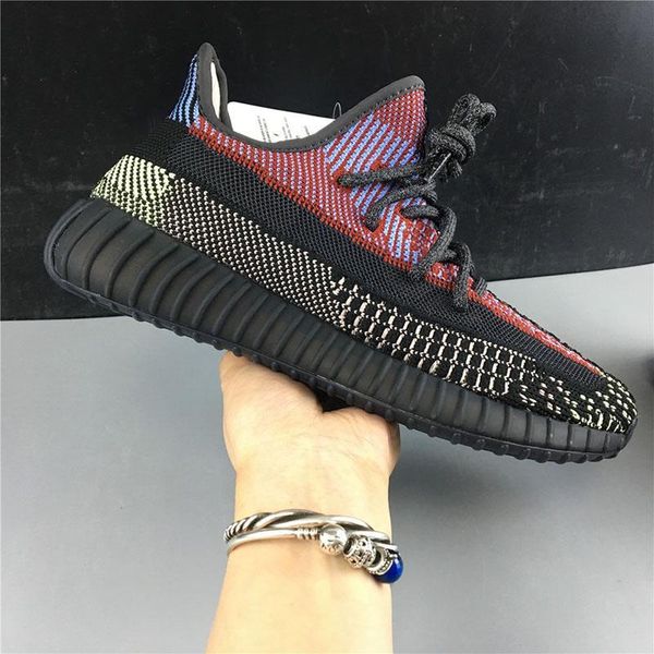 2020 yecheil yeshaya v2 v3 slippers black cream white reflective running designer shoes men women casual sports training sneakers
2020 yecheil yeshaya v2 v3 slippers black cream white reflective running designer shoes men women casual sports training sneakers