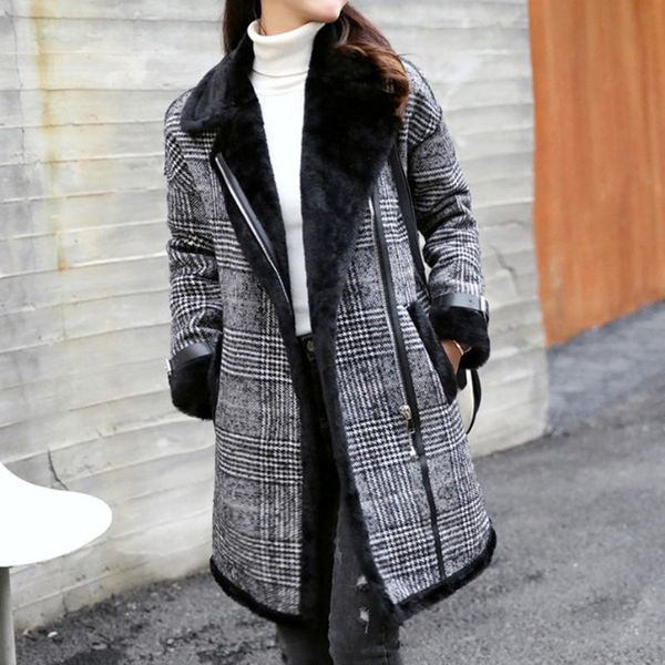 turn-down fur collar plaid wool coat for women autumn lattic cardigan fur lining overcoat girls streewear outwear, Black
turn-down fur collar plaid wool coat for women autumn lattic cardigan fur lining overcoat girls streewear outwear, Black