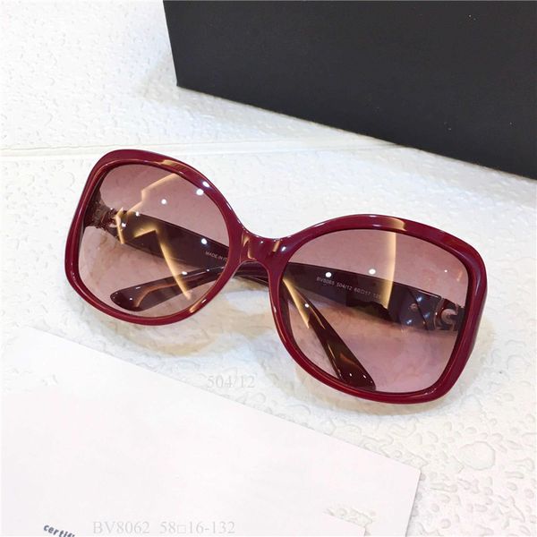 8065 sunglasses for men and women charming square fashion trend glasses frame lock style plate full frame uv protection sunglas, White;black
8065 sunglasses for men and women charming square fashion trend glasses frame lock style plate full frame uv protection sunglas, White;black