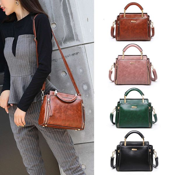 luxurys designers autumn and winter new style fashion handbag insbogs women's shoulder versatile straddle bag
luxurys designers autumn and winter new style fashion handbag insbogs women's shoulder versatile straddle bag