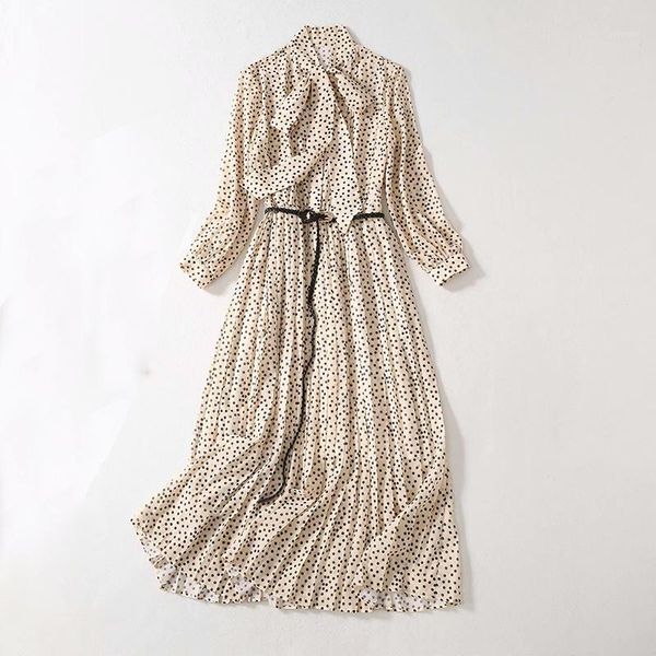 latest fashion 2020 runway bow collar bow dress lady long sleeve pleated dot dress1, Black;gray
latest fashion 2020 runway bow collar bow dress lady long sleeve pleated dot dress1, Black;gray