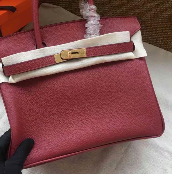wholesale red,green desgn briinkin purse size 25 30 35cm for chosen,calf skin machine made,have gold and silver hardware,fast delivery
wholesale red,green desgn briinkin purse size 25 30 35cm for chosen,calf skin machine made,have gold and silver hardware,fast delivery