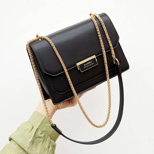 luxurys designers 2021 new women's mini chain korean fashion small square single shoulder messenger bag
luxurys designers 2021 new women's mini chain korean fashion small square single shoulder messenger bag