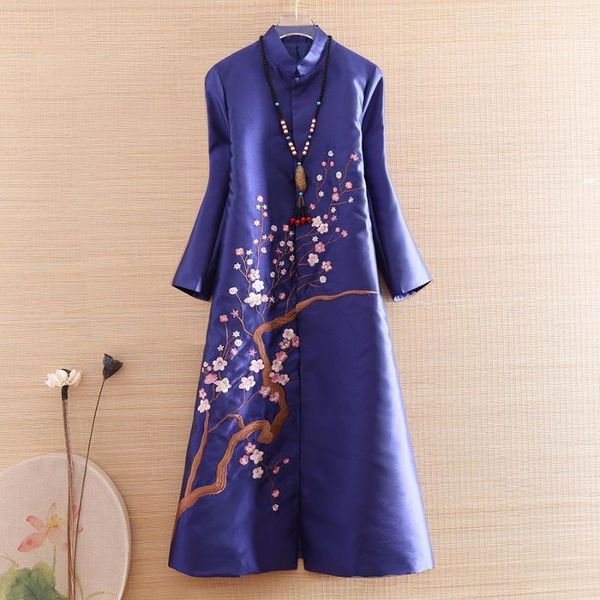 high-end elegant lady outerwear autumn chinese style embroidery retro women vintage loose trench coat female s-xxl1, Red
high-end elegant lady outerwear autumn chinese style embroidery retro women vintage loose trench coat female s-xxl1, Red