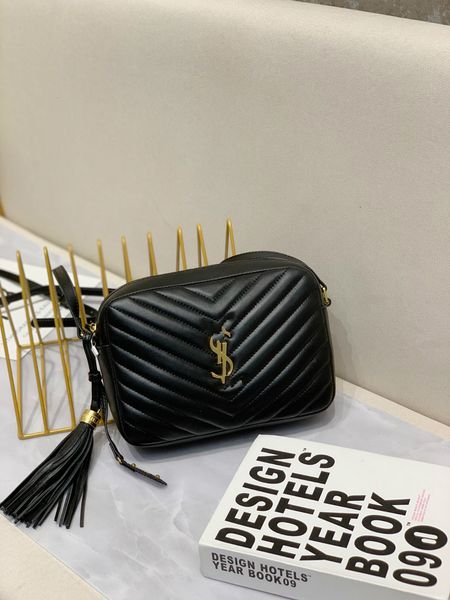 new style poplar forest women's cross shoulder rhombic chain bag tassel soft leather
new style poplar forest women's cross shoulder rhombic chain bag tassel soft leather