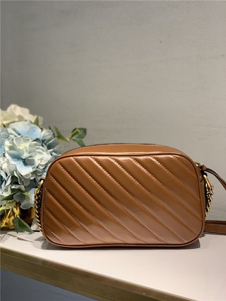 fashion bags lady genuine leather handbag original hardware chain crossbody bag shoulder handbag 
fashion bags lady genuine leather handbag original hardware chain crossbody bag shoulder handbag