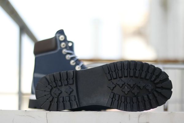 2020 women men blue white with hair leather warm outdoor shoes high leather comfortable trainer sneaker size 36 -45
2020 women men blue white with hair leather warm outdoor shoes high leather comfortable trainer sneaker size 36 -45
