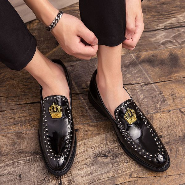 2020 new fall 2020 new mens pointed leather shoes fashion slip-on loafers korean style loafers rivet mens shoes tide, Black
2020 new fall 2020 new mens pointed leather shoes fashion slip-on loafers korean style loafers rivet mens shoes tide, Black