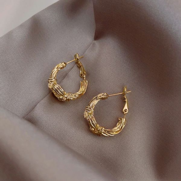 925 sterling silver jewelry hoop earrings ladies retro earrings cold gall surface new explosive earrings
925 sterling silver jewelry hoop earrings ladies retro earrings cold gall surface new explosive earrings