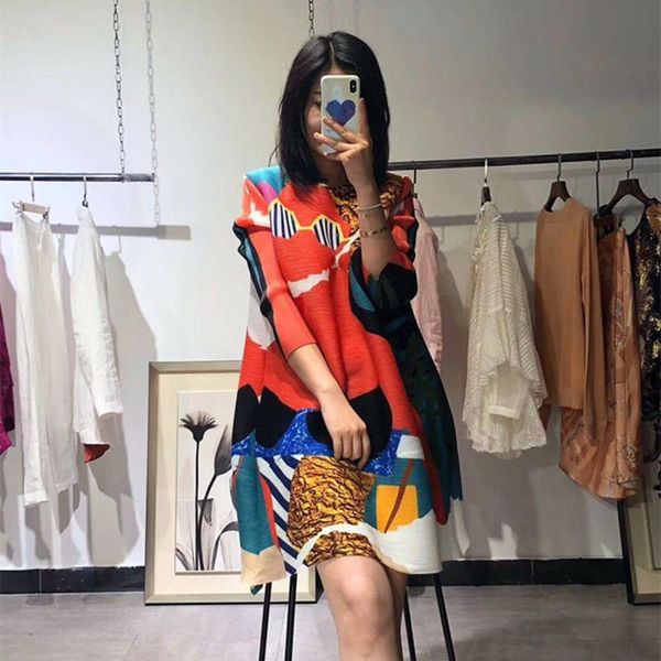 superaen 2020 autumn new fashion style plus size loose slim o neck print full dresses for women, Black;gray
superaen 2020 autumn new fashion style plus size loose slim o neck print full dresses for women, Black;gray