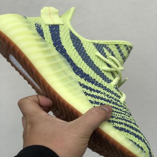 new ash stone blue pearl fade kanye v2 men running shoes carbon natural cinder earth israfil cloud white mens women sneakers shoe
new ash stone blue pearl fade kanye v2 men running shoes carbon natural cinder earth israfil cloud white mens women sneakers shoe