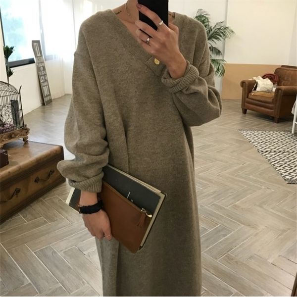 winter loose style women dress elegant korea knitted sweater dress v neck casual dress y200102, White;black
winter loose style women dress elegant korea knitted sweater dress v neck casual dress y200102, White;black