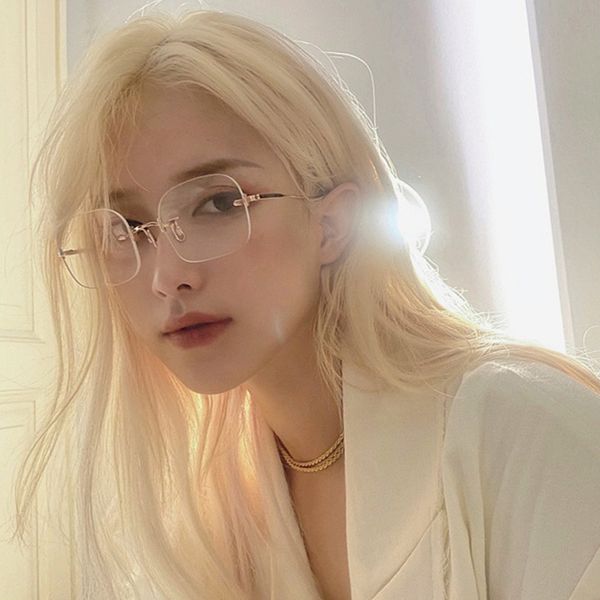 jennie's gm frameless nearsighted glasses of the same type can be equipped with anti blue radiation flat lens decorative mesh red tide
jennie's gm frameless nearsighted glasses of the same type can be equipped with anti blue radiation flat lens decorative mesh red tide