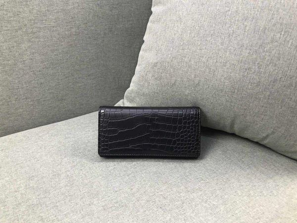 2021 new fashion standard purse famous brand designer wallet woman hand hold purse woman wallet wholesale cc33, Red;black
2021 new fashion standard purse famous brand designer wallet woman hand hold purse woman wallet wholesale cc33, Red;black