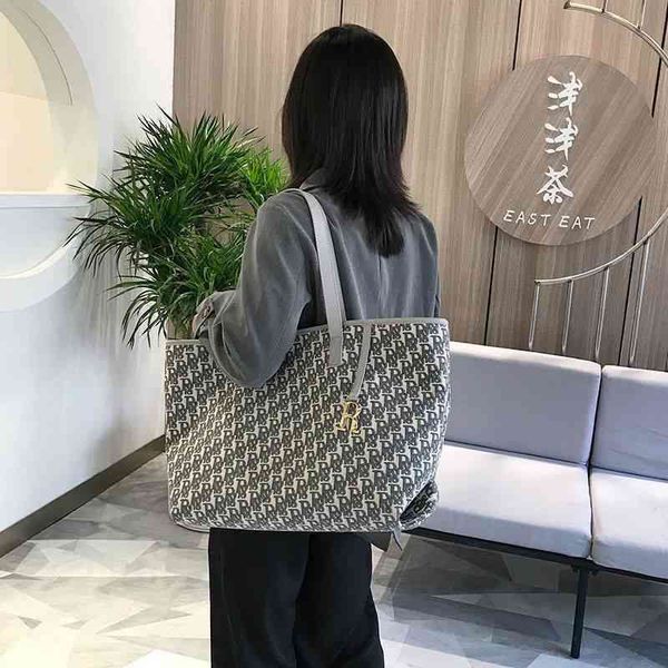 classic female new fashion capacity canvas single shoulder versatile tote large bag handbags
classic female new fashion capacity canvas single shoulder versatile tote large bag handbags