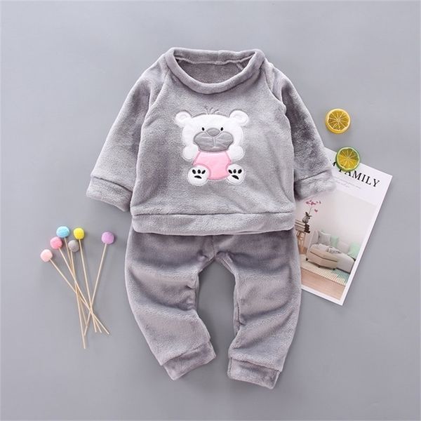 winter kids pajamas sets warm pyjamas for boys thicken girls sleepwear flannel 2-5 years fleece baby thermal underwear set 201225, Blue;red
winter kids pajamas sets warm pyjamas for boys thicken girls sleepwear flannel 2-5 years fleece baby thermal underwear set 201225, Blue;red