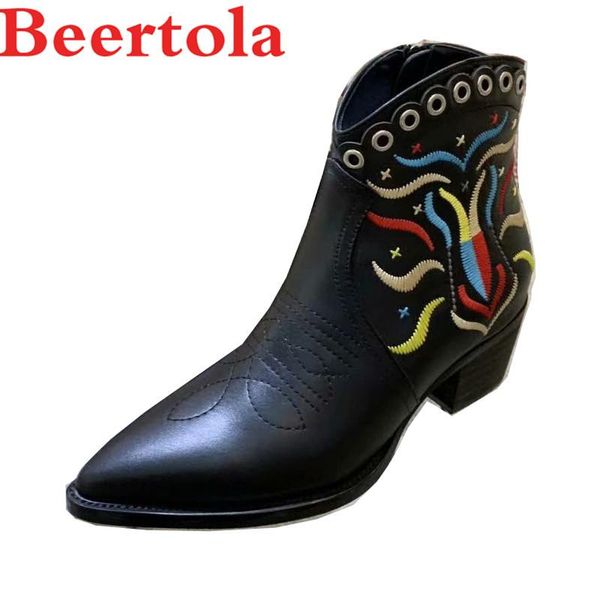 genuine leather women's boots pointed toe zip embroider autumn ankle booties women black western 5cm heels classics botas mujer
genuine leather women's boots pointed toe zip embroider autumn ankle booties women black western 5cm heels classics botas mujer