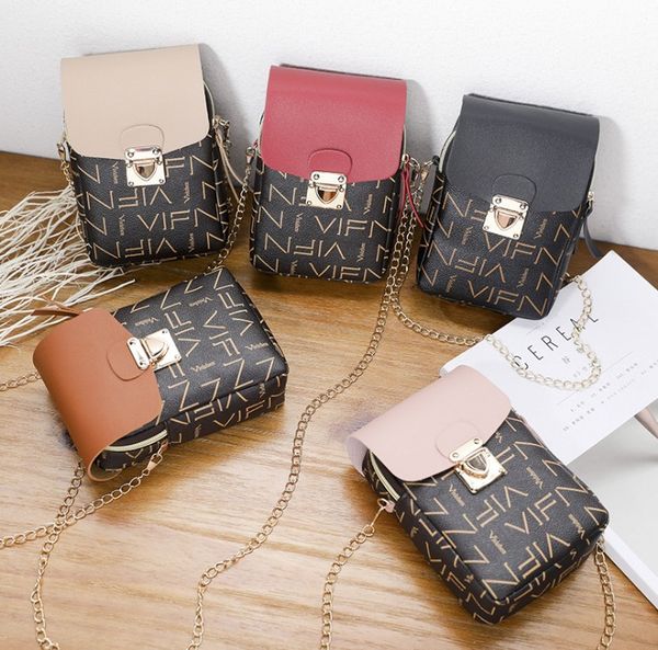2021 classic two tone color printed shoulder bag japanese and korean alphabet chain small square bag messenger mini mobile phone coin bag
2021 classic two tone color printed shoulder bag japanese and korean alphabet chain small square bag messenger mini mobile phone coin bag