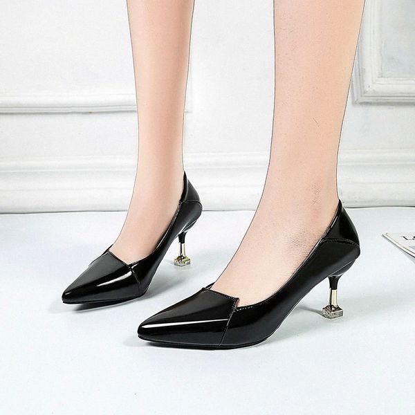 2021 women pumps high heels black red patent leather pointed toe shoes wedding party plus big size 34-41 zapatilla mujer #xr6l
2021 women pumps high heels black red patent leather pointed toe shoes wedding party plus big size 34-41 zapatilla mujer #xr6l