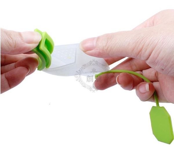 selling bag style silicone tea strainer herbal spice infuser filter diffuser kitchen accessories random color
selling bag style silicone tea strainer herbal spice infuser filter diffuser kitchen accessories random color