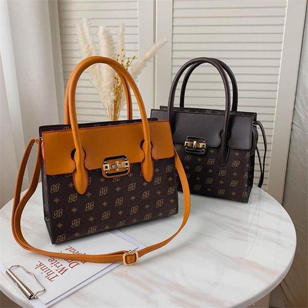 luxurys designers bags womens handbag letter printing crossbody bags shoulder bag ladies elegant bags fashion handbags leather bag
luxurys designers bags womens handbag letter printing crossbody bags shoulder bag ladies elegant bags fashion handbags leather bag