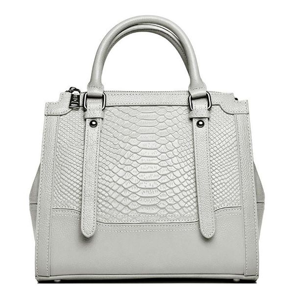 ladies shoulder bag 2021 new female bag fashionable large capacity portable diagonal purses and handbags luxury purses
ladies shoulder bag 2021 new female bag fashionable large capacity portable diagonal purses and handbags luxury purses