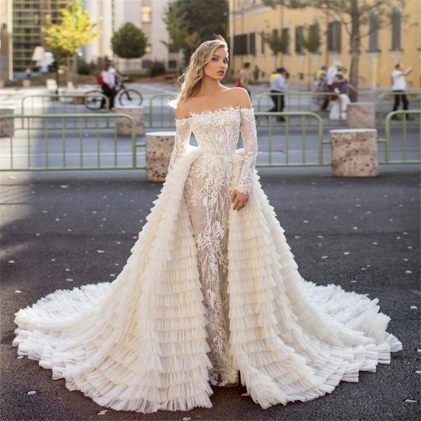 luxury mermaid wedding dresses with detachable train appliqued lace tiered bridal gowns long sleeves custom made long wedding dress, White
luxury mermaid wedding dresses with detachable train appliqued lace tiered bridal gowns long sleeves custom made long wedding dress, White