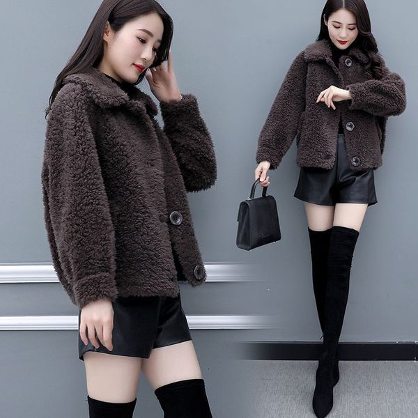 2021 and an imitation female lamb wool releases new short solid thin woolen jacket 91pz, Black;brown
2021 and an imitation female lamb wool releases new short solid thin woolen jacket 91pz, Black;brown