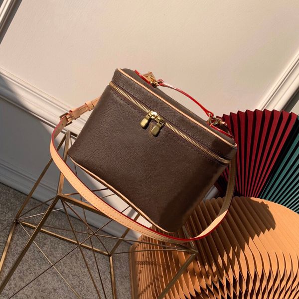 wholesale bucket bag for women handbag classic cosmetic case leather women shoulder bag tote presbyopic purse makeup case purse cosmetic bag
wholesale bucket bag for women handbag classic cosmetic case leather women shoulder bag tote presbyopic purse makeup case purse cosmetic bag