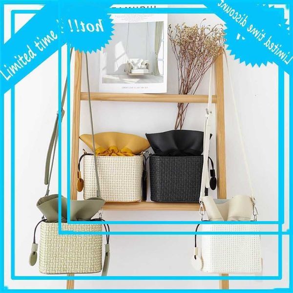 korean version simple and versatile drawstring woven foreign style seaside beach slung women's fashion straw single shoulder bag
korean version simple and versatile drawstring woven foreign style seaside beach slung women's fashion straw single shoulder bag