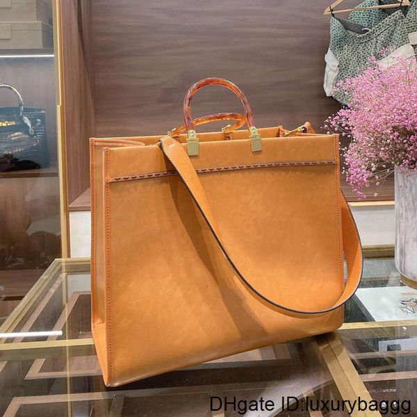 designer luxury 3a handbags purses women shoulder genuine leather with embroidery cross-body saddle handbag bag 0010
designer luxury 3a handbags purses women shoulder genuine leather with embroidery cross-body saddle handbag bag 0010