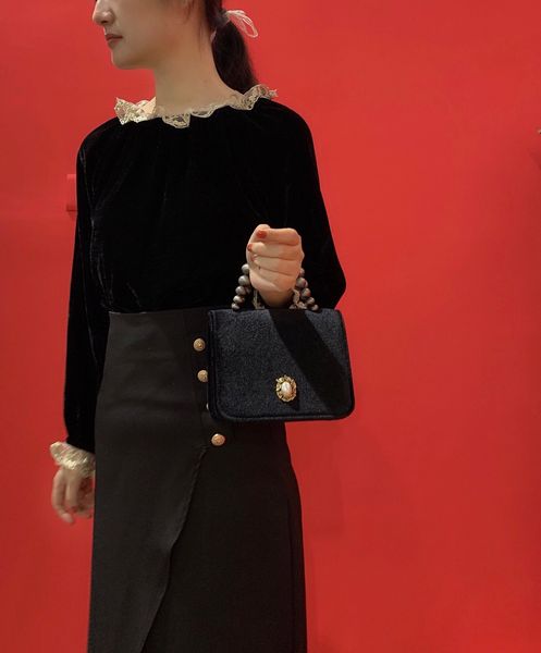 fashion velvet flap bag women handbag with pearl chain black elegant shoulder messenger bag wedding clutch bag party purse
fashion velvet flap bag women handbag with pearl chain black elegant shoulder messenger bag wedding clutch bag party purse