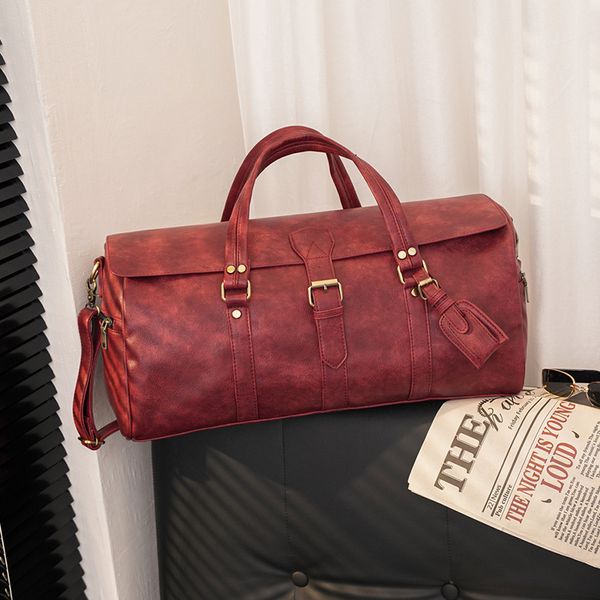 men leathers shoulder bags outdoor fitness business trip large capacity leisure travel bag retro red leather handbag simple belt decorative
men leathers shoulder bags outdoor fitness business trip large capacity leisure travel bag retro red leather handbag simple belt decorative