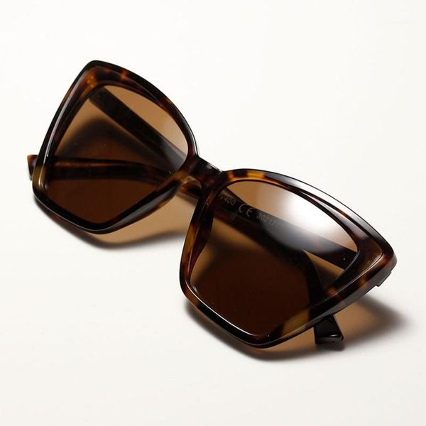 retro square sunglasses women brand desinger cat eye sun glasses eyewear chic big frame glasses1, White;black
retro square sunglasses women brand desinger cat eye sun glasses eyewear chic big frame glasses1, White;black