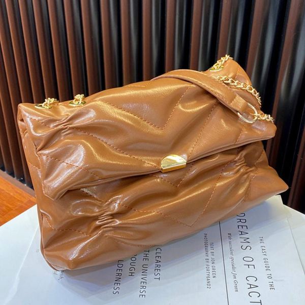ladies leather messenger bag designer women's tote bag small ladies messenger simple solid color 2020
ladies leather messenger bag designer women's tote bag small ladies messenger simple solid color 2020